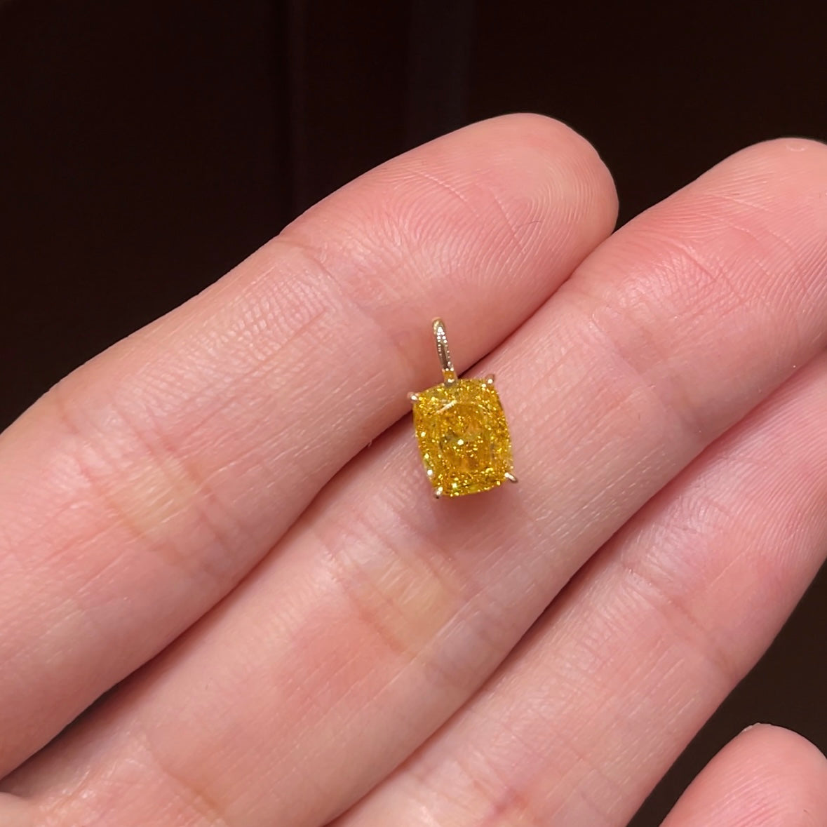 1.28 Ct Cushion Fancy Yellow Diamond Pendant 18K Gold IGI Certified (0.84g)