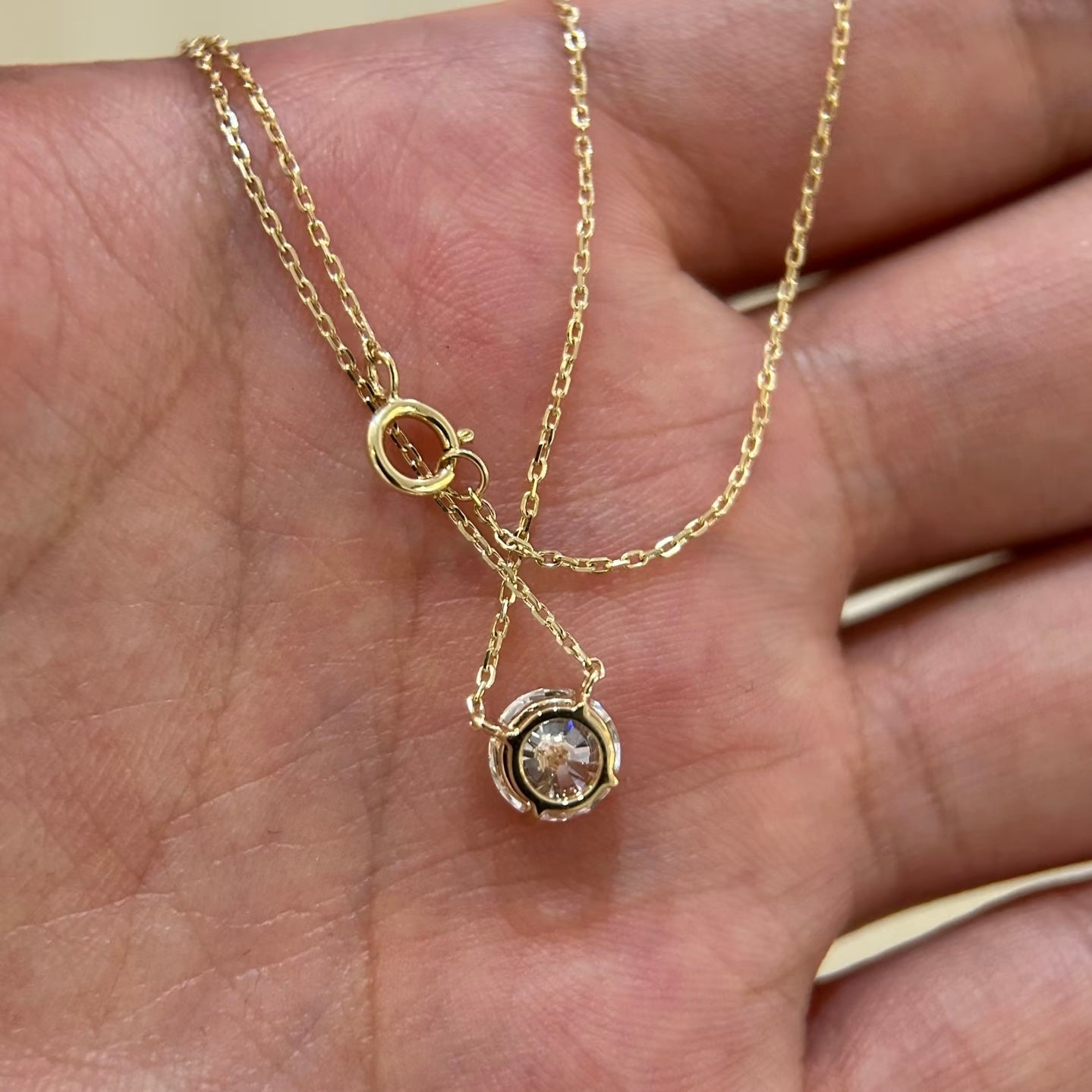 18K Yellow Gold 1ct Lab Grown Diamond Solitaire Necklace IGI Certified.