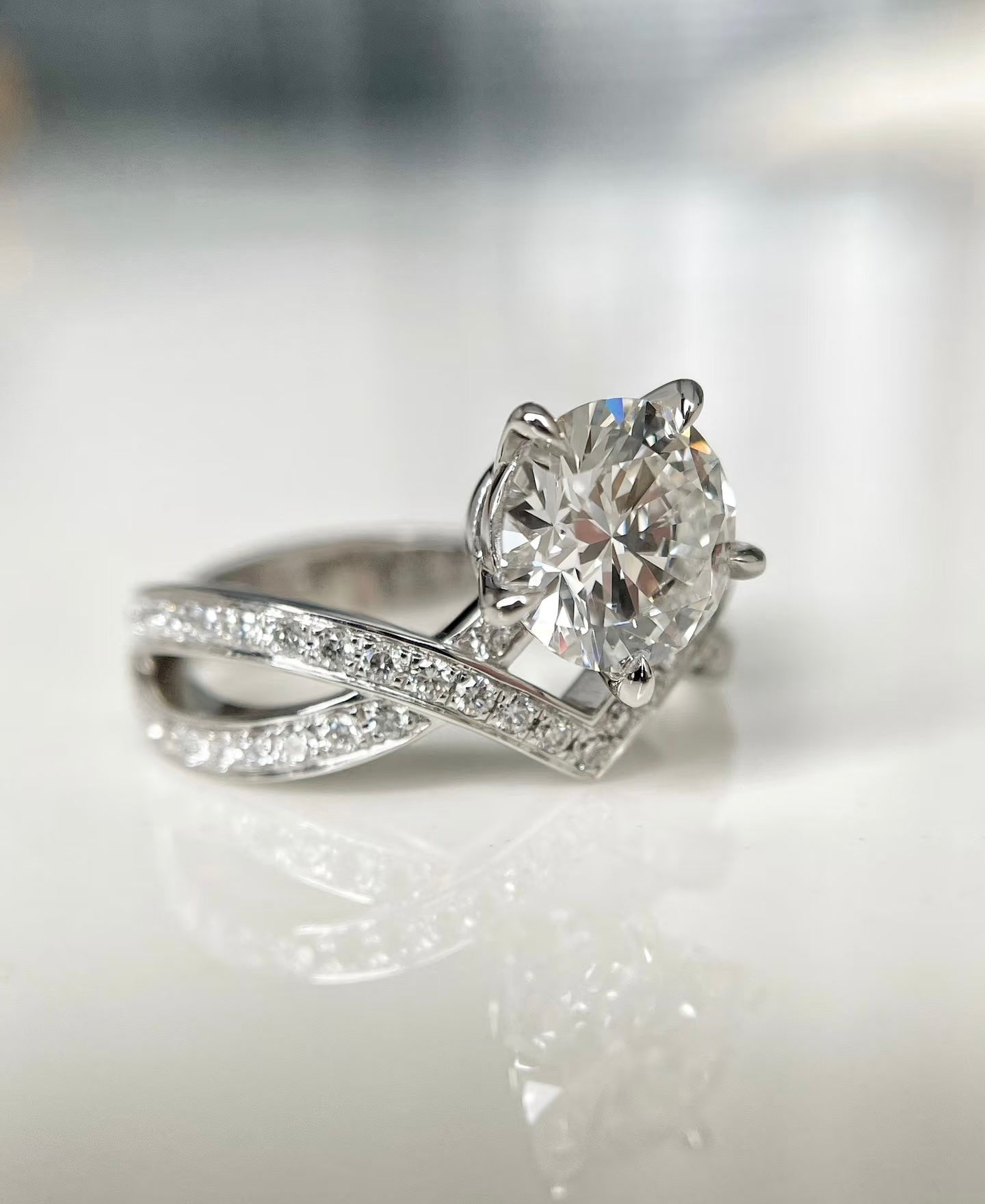 18k Gold 2ct Love Wing Lab-Grown Diamond Ring