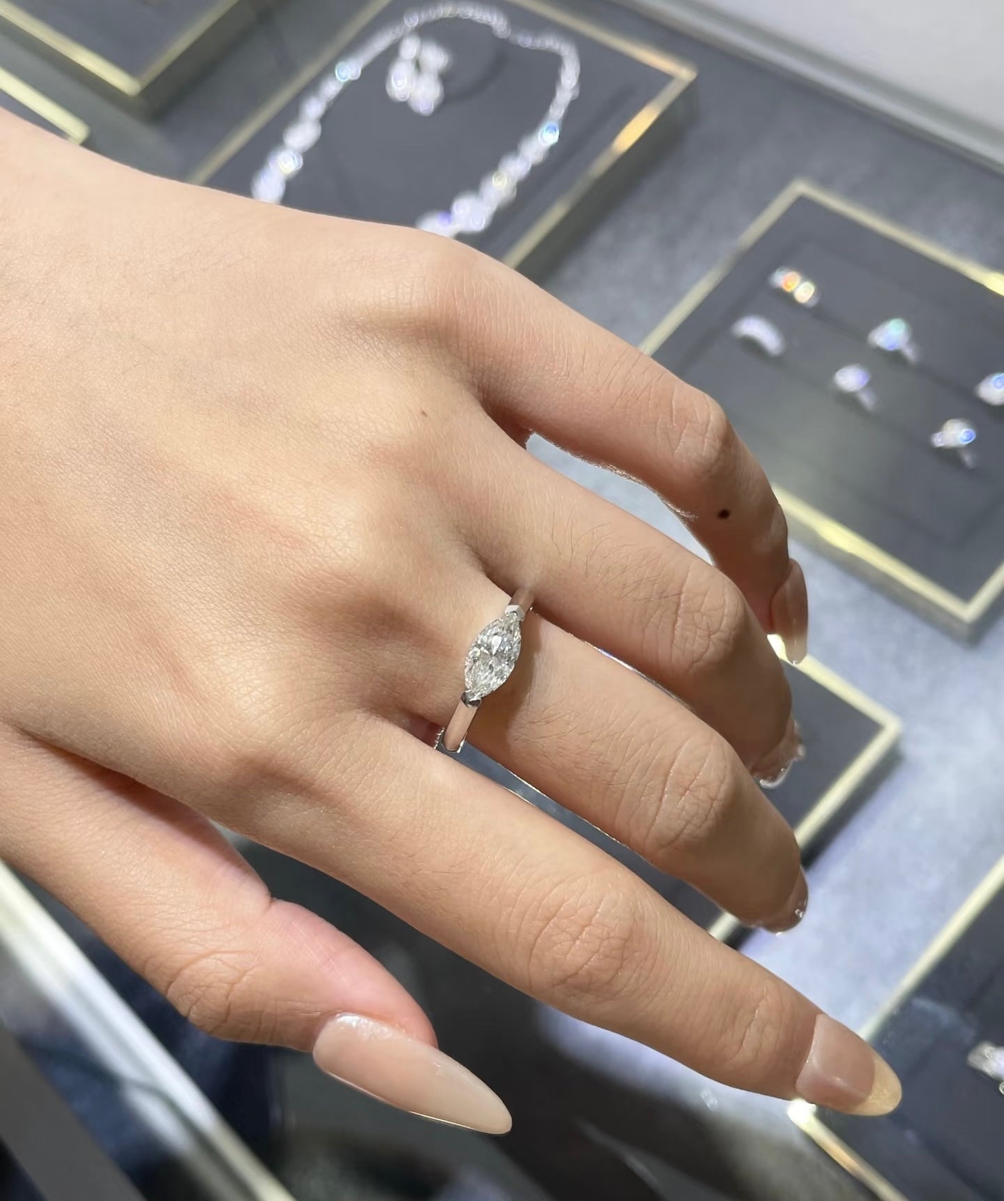 18K Gold 1ct Marquise Lab-Grown Diamond Roma Design Ring