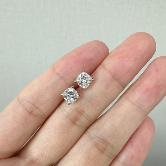 18K Gold Stud Earrings Set With Cushion Lab-Grown Diamond