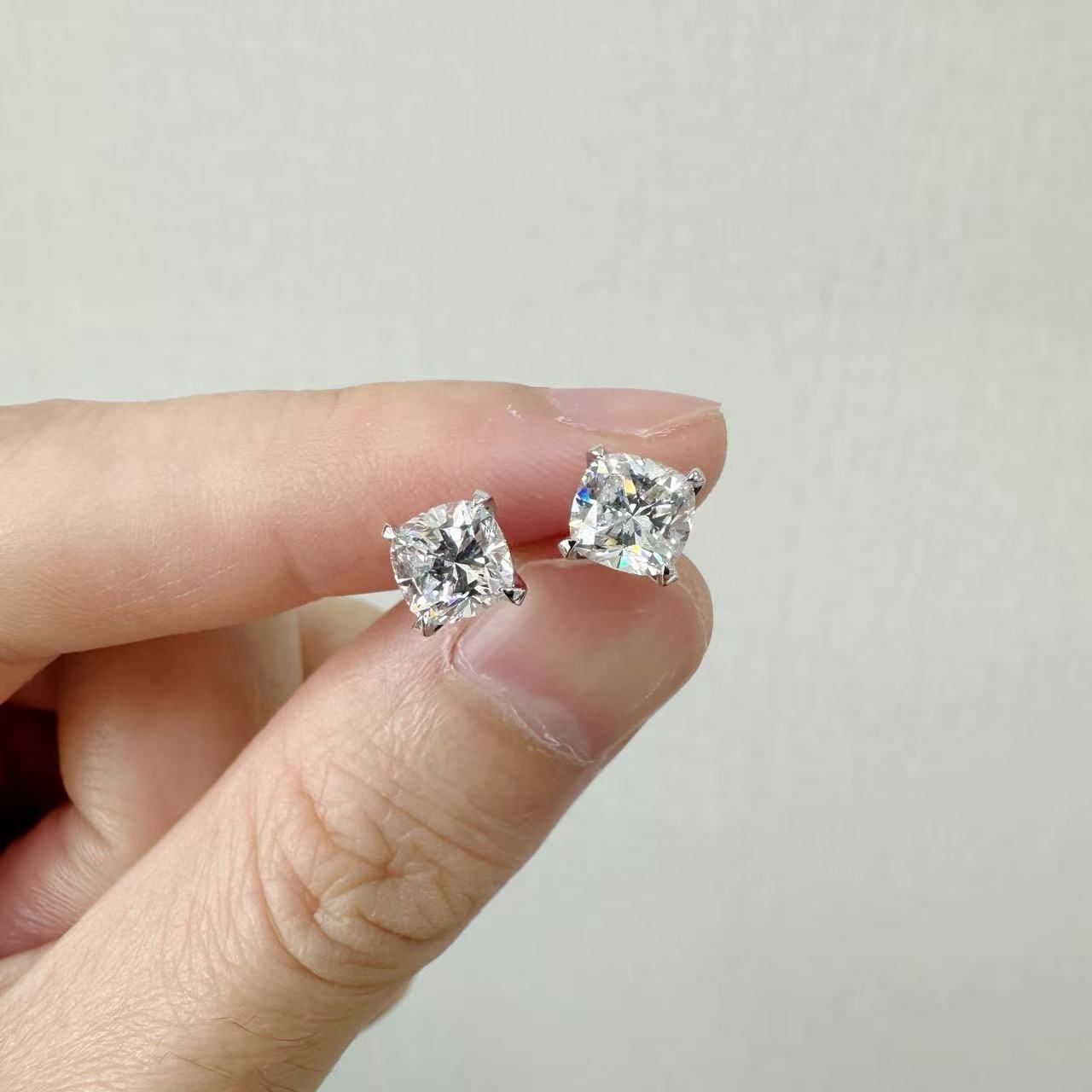 18K Gold Stud Earrings Set With Cushion Lab-Grown Diamond