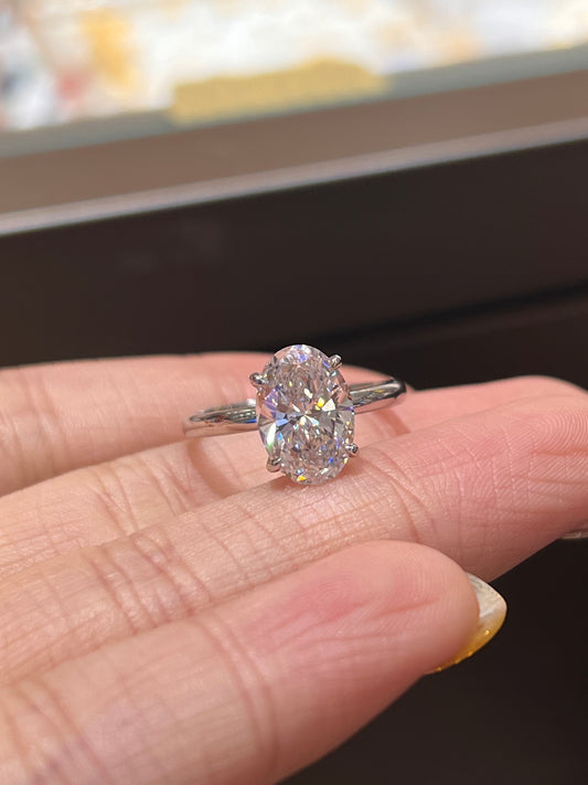 18k Gold 2ct Oval Lab-Grown Diamond Ring