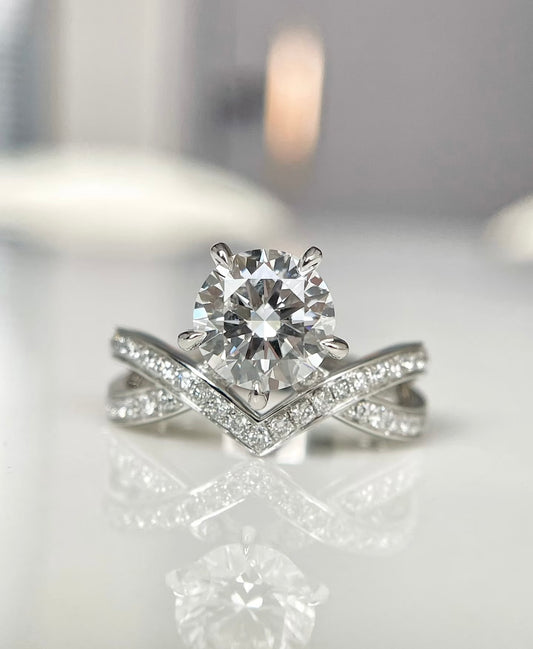 18k Gold 2ct Love Wing Lab-Grown Diamond Ring