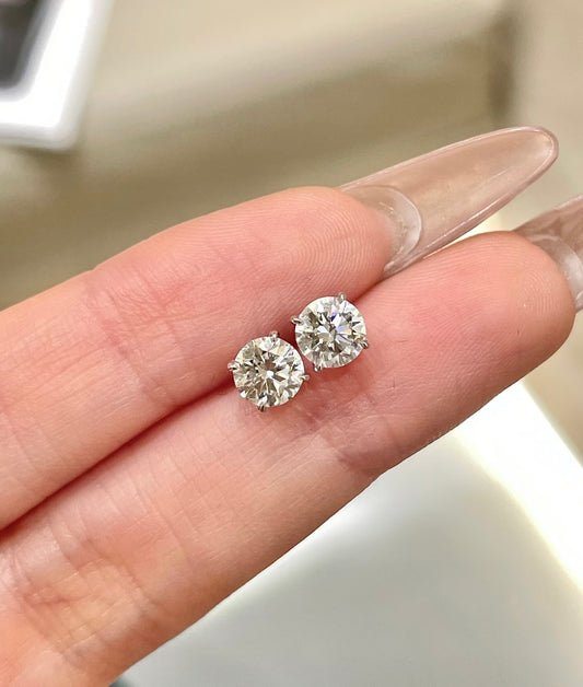 18K Gold Stud Earrings Set With Round Lab Diamonds